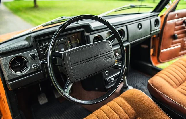 Volvo 142 1974 interior