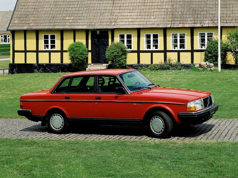Volvo 244 red
