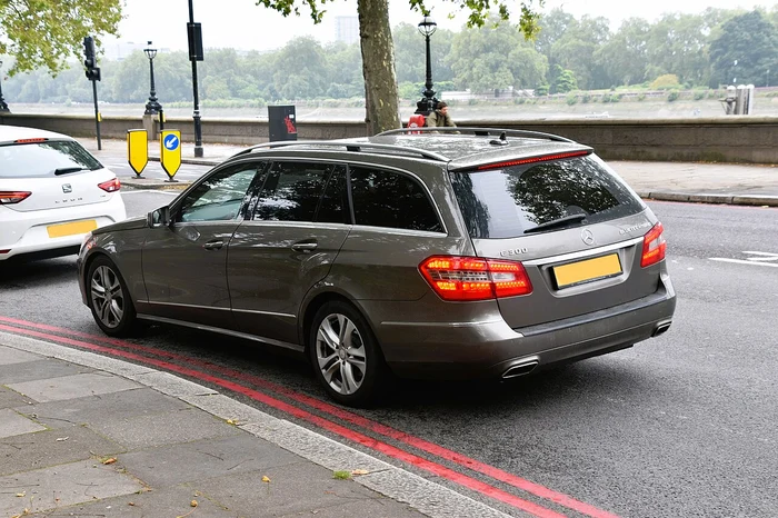 Mercedes-Benz hybrid model 1