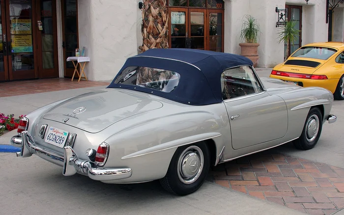 Mercedes-Benz 190 SL Roadster W121 front three-quarter