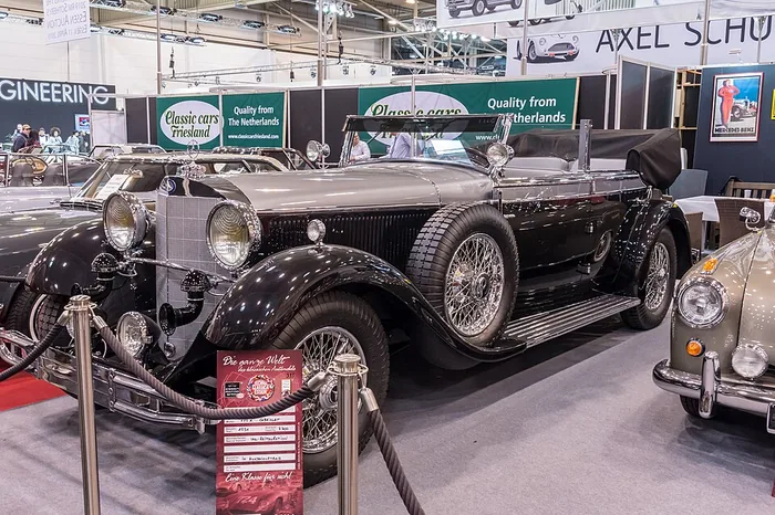 Grosser Mercedes W150 Cabriolet B side view