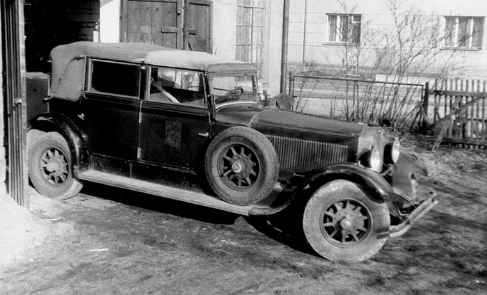 Mercedes-Benz Nurburg Cabriolet D front