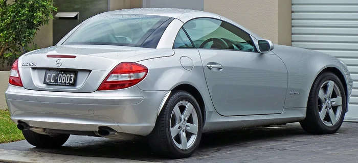 Mercedes-Benz SLK R171 pre-facelift side/rear view
