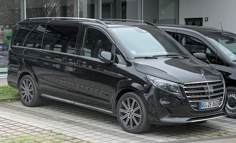 Mercedes-Benz V-Class rear three-quarter view