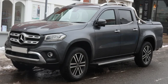 2018 Mercedes-Benz X-Class X250d Power front three-quarter view