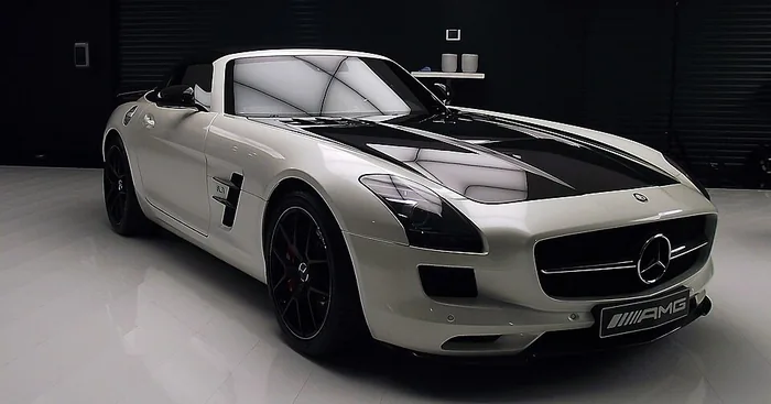 Mercedes-Benz SLS AMG GT Roadster exterior