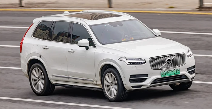 From Twin Engine to T8: The Long Evolution of Volvo’s Plug-In Hybrid Strategy
