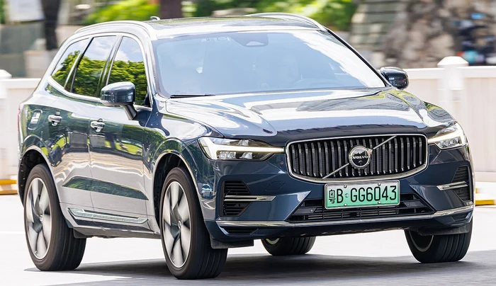 Volvo T8 plug-in hybrid 2